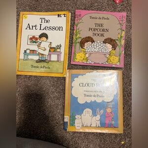 Tomie de Paola Children's Book Set